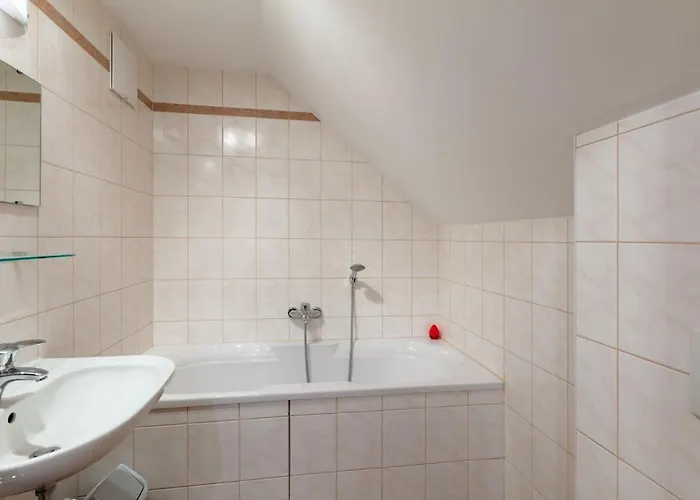7 By Interhome